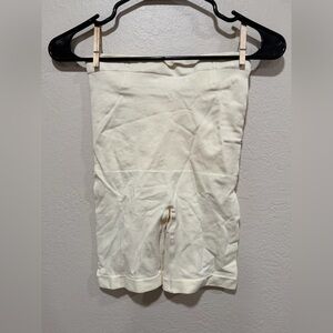 Shapermint Essentials Cream Shorts